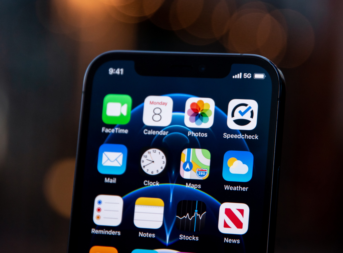 蓬溪苹果手机维修分享为什么 iPhone 12 在冬季会自动关机 